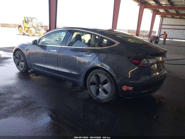 46112824 :رقم المزاد ، 5YJ3E1EB3JF114088 vin ، 2018 Tesla Model 3 Long Range/performance مزاد بيع