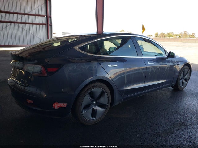 46112824 :رقم المزاد ، 5YJ3E1EB3JF114088 vin ، 2018 Tesla Model 3 Long Range/performance مزاد بيع