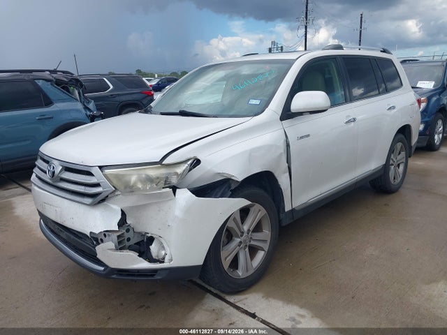 Auction sale of the 2013 Toyota Highlander Limited V6, vin: 5TDYK3EHXDS099359, lot number: 46112827