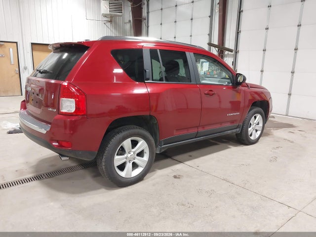 46112912 :رقم المزاد ، 1J4NF5FB3BD193311 vin ، 2011 Jeep Compass Limited مزاد بيع