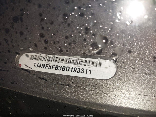 46112912 :رقم المزاد ، 1J4NF5FB3BD193311 vin ، 2011 Jeep Compass Limited مزاد بيع