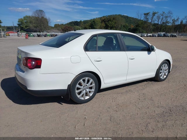 46113039 :رقم المزاد ، 3VWRZ7AJXAM120266 vin ، 2010 Volkswagen Jetta Limited Edition مزاد بيع