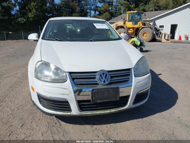46113039 :رقم المزاد ، 3VWRZ7AJXAM120266 vin ، 2010 Volkswagen Jetta Limited Edition مزاد بيع