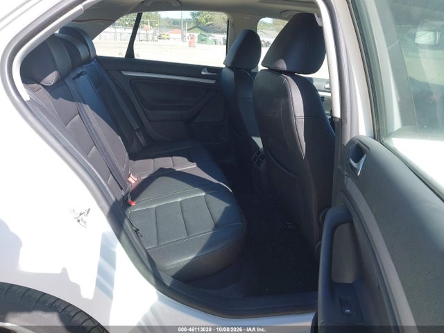 46113039 :رقم المزاد ، 3VWRZ7AJXAM120266 vin ، 2010 Volkswagen Jetta Limited Edition مزاد بيع