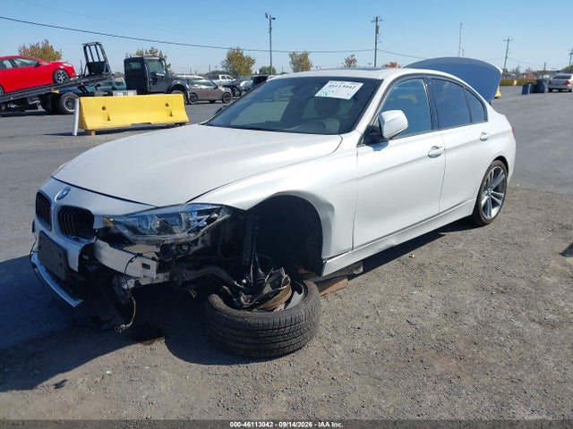 BMW 328i Xdrive 2016 WBA8E3G53GNU04105 Image 2