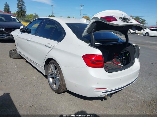 BMW 328i Xdrive 2016 WBA8E3G53GNU04105 Image 3