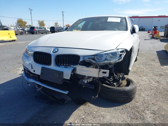BMW 328i Xdrive 2016 WBA8E3G53GNU04105 Image 12