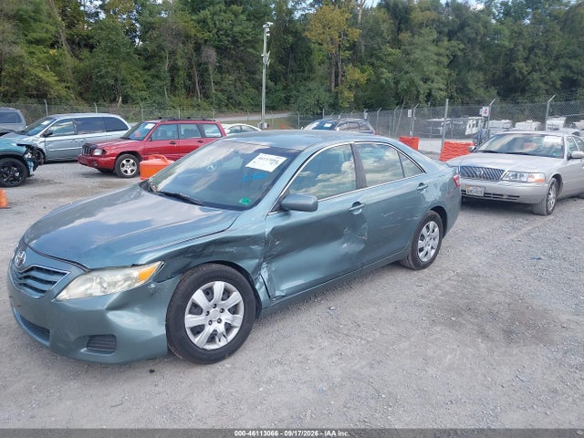 46113066 :رقم المزاد ، 4T1BF3EK1AU529322 vin ، 2010 Toyota Camry Le مزاد بيع