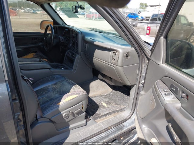 46113075 :رقم المزاد ، 3GNEC12T24G162652 vin ، 2004 Chevrolet Avalanche 1500 مزاد بيع