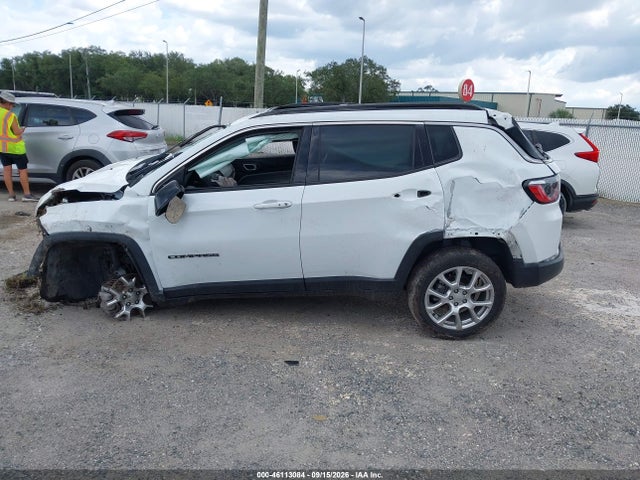 2023 Jeep Compass Latitude Lux Fwd მანქანა იყიდება აუქციონზე, vin: 3C4NJDFN5PT548828, აუქციონის ნომერი: 46113084