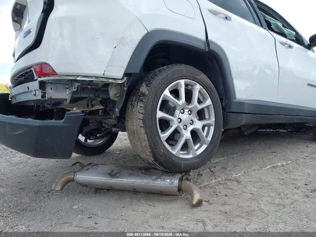 2023 Jeep Compass Latitude Lux Fwd მანქანა იყიდება აუქციონზე, vin: 3C4NJDFN5PT548828, აუქციონის ნომერი: 46113084