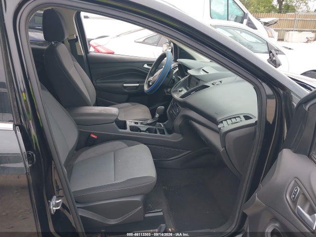 Продажа на аукционе авто 2017 Ford Escape Se, vin: 1FMCU0GD4HUD38107, номер лота: 46113303