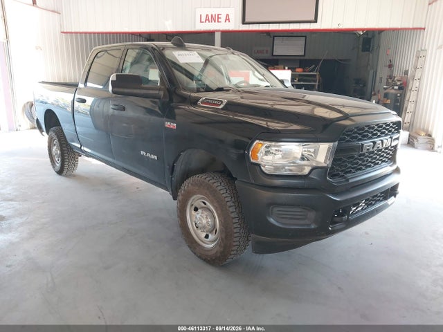 46113317 :رقم المزاد ، 3C6UR5CJ1LG243333 vin ، 2020 Ram 2500 مزاد بيع