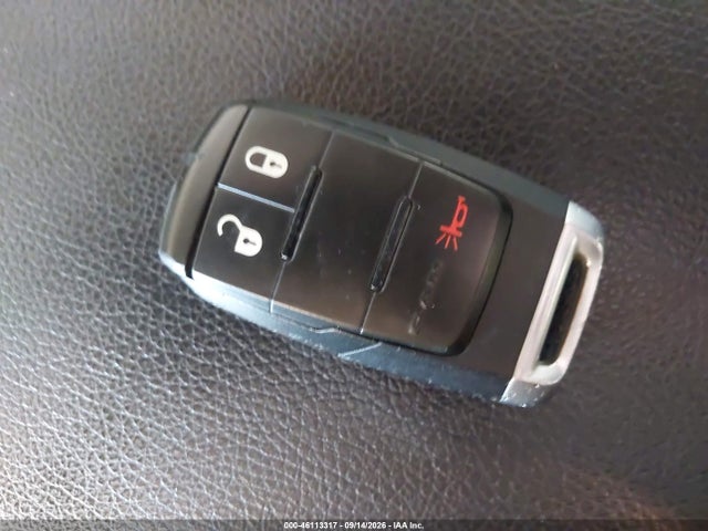 46113317 :رقم المزاد ، 3C6UR5CJ1LG243333 vin ، 2020 Ram 2500 مزاد بيع