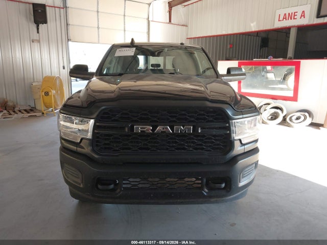 46113317 :رقم المزاد ، 3C6UR5CJ1LG243333 vin ، 2020 Ram 2500 مزاد بيع