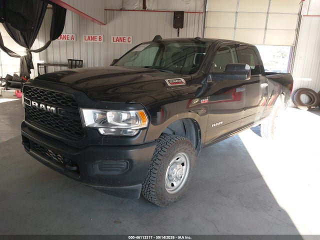 46113317 :رقم المزاد ، 3C6UR5CJ1LG243333 vin ، 2020 Ram 2500 مزاد بيع