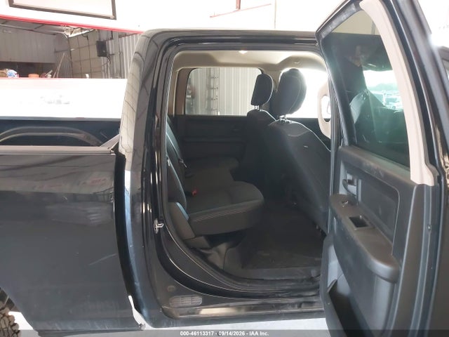 46113317 :رقم المزاد ، 3C6UR5CJ1LG243333 vin ، 2020 Ram 2500 مزاد بيع