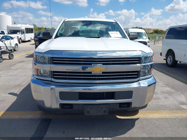 46113430 :رقم المزاد ، 1GC1CUEG0JF255447 vin ، 2018 Chevrolet Silverado 2500hd Wt مزاد بيع