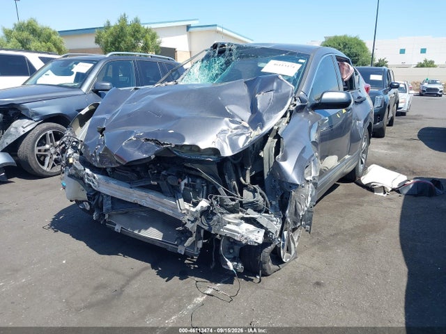 Honda CR-V LX 2018 2HKRW5H35JH423629 Image 2