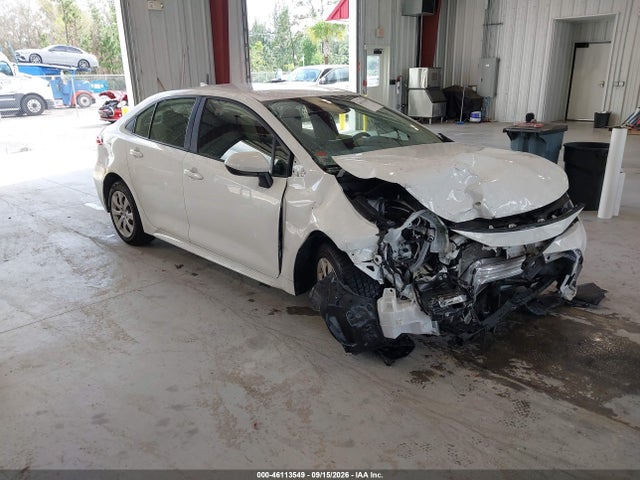 46113549 :رقم المزاد ، JTDEPMAE9NJ200346 vin ، 2022 Toyota Corolla Le مزاد بيع