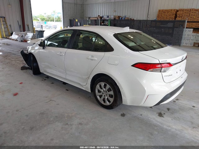 46113549 :رقم المزاد ، JTDEPMAE9NJ200346 vin ، 2022 Toyota Corolla Le مزاد بيع