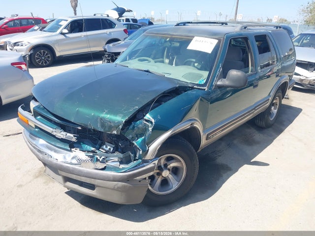 46113576 :رقم المزاد ، 1GNCS13W8W2176487 vin ، 1998 Chevrolet Blazer Lt مزاد بيع
