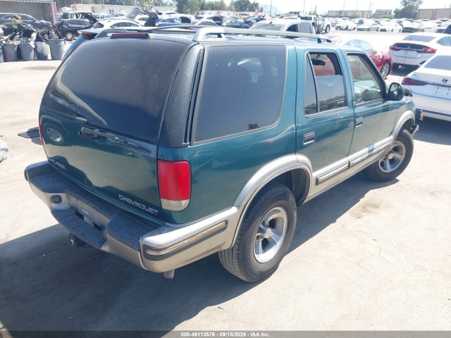 46113576 :رقم المزاد ، 1GNCS13W8W2176487 vin ، 1998 Chevrolet Blazer Lt مزاد بيع