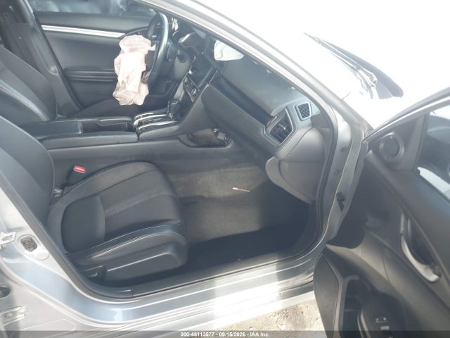 46113577 :رقم المزاد ، 2HGFC2F88KH531778 vin ، 2019 Honda Civic Sport مزاد بيع