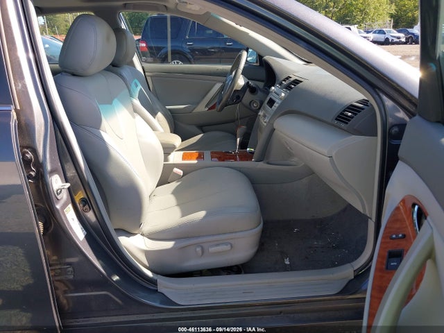 46113636 :رقم المزاد ، 4T1BF3EK1BU204171 vin ، 2011 Toyota Camry Xle مزاد بيع
