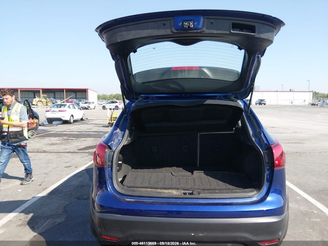 46113669 :رقم المزاد ، JN1BJ1CP7KW211543 vin ، 2019 Nissan Rogue Sport Sv مزاد بيع