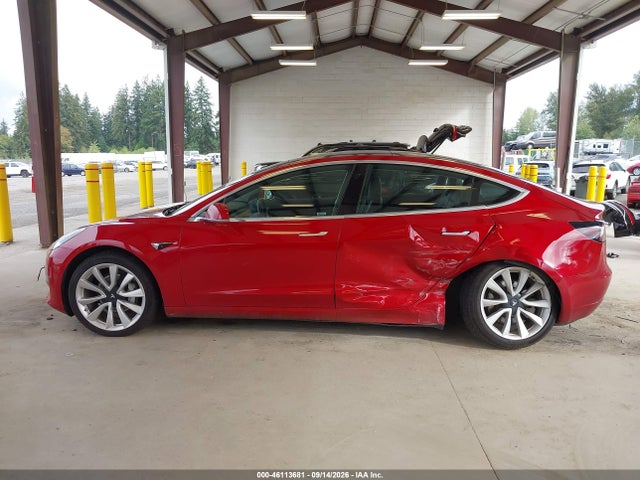 46113681 :رقم المزاد ، 5YJ3E1EB3KF389610 vin ، 2019 Tesla Model 3 Long Range/performance مزاد بيع