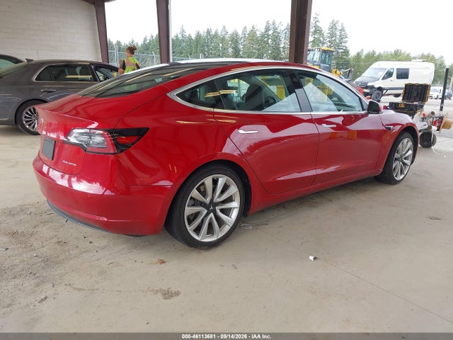 46113681 :رقم المزاد ، 5YJ3E1EB3KF389610 vin ، 2019 Tesla Model 3 Long Range/performance مزاد بيع