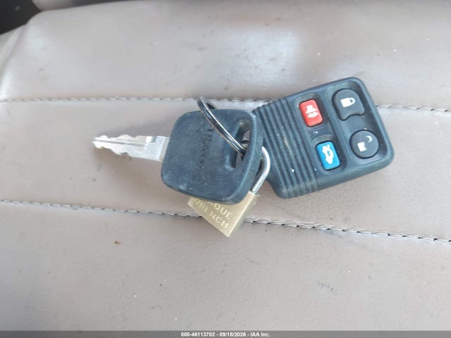 46113702 :رقم المزاد ، 1FMPU18L3WLB27609 vin ، 1998 Ford Expedition Eddie Bauer/xlt مزاد بيع