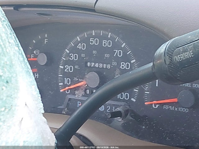 46113702 :رقم المزاد ، 1FMPU18L3WLB27609 vin ، 1998 Ford Expedition Eddie Bauer/xlt مزاد بيع