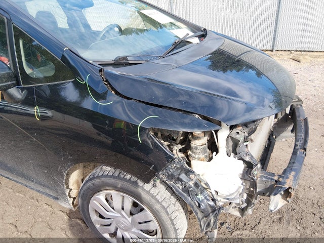 46113703 :رقم المزاد ، JHMGK5H51HS007902 vin ، 2017 Honda Fit Lx مزاد بيع