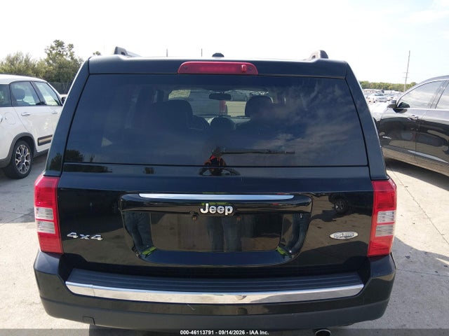 46113791 :رقم المزاد ، 1C4NJRFB8HD111383 vin ، 2017 Jeep Patriot High Altitude 4x4 مزاد بيع