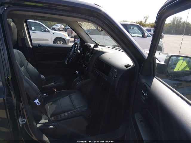46113791 :رقم المزاد ، 1C4NJRFB8HD111383 vin ، 2017 Jeep Patriot High Altitude 4x4 مزاد بيع