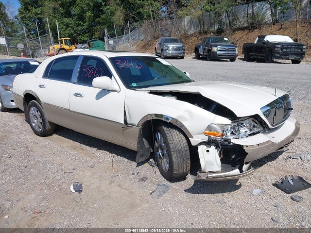 Aukcja sprzedaży 2004 Lincoln Town Car Ultimate, vin: 1LNHM83W84Y686927, numer aukcji: 46113842