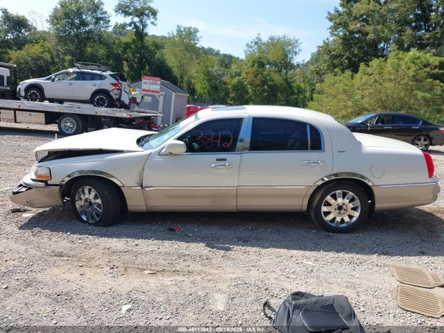 Aukcja sprzedaży 2004 Lincoln Town Car Ultimate, vin: 1LNHM83W84Y686927, numer aukcji: 46113842