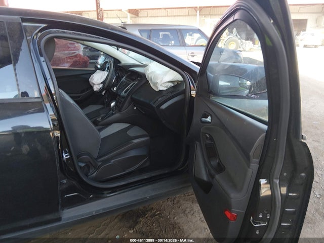 46113888 :رقم المزاد ، 1FADP3K29EL300290 vin ، 2014 Ford Focus Se مزاد بيع