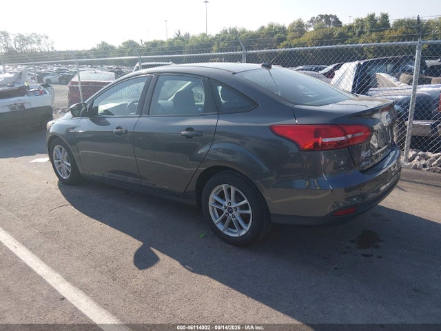 Ford FOCUS SE 2017 1FADP3F21HL235093 Image 3