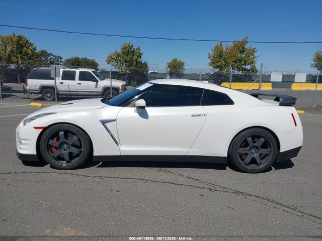 2015 Nissan Gt-r Premium მანქანა იყიდება აუქციონზე, vin: JN1AR5EF4FM281308, აუქციონის ნომერი: 46114036