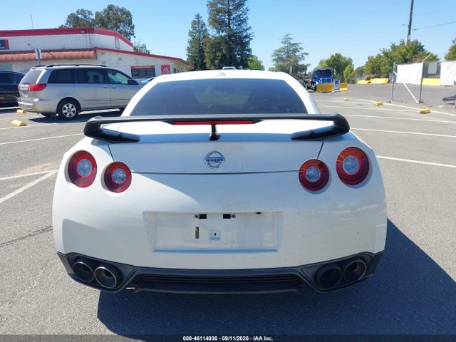 2015 Nissan Gt-r Premium მანქანა იყიდება აუქციონზე, vin: JN1AR5EF4FM281308, აუქციონის ნომერი: 46114036