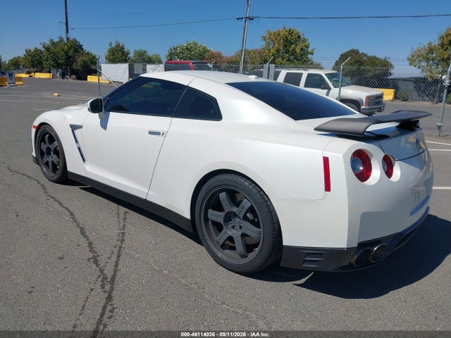 2015 Nissan Gt-r Premium მანქანა იყიდება აუქციონზე, vin: JN1AR5EF4FM281308, აუქციონის ნომერი: 46114036