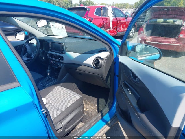 2021 Hyundai Kona Se მანქანა იყიდება აუქციონზე, vin: KM8K1CAA3MU613402, აუქციონის ნომერი: 46114147