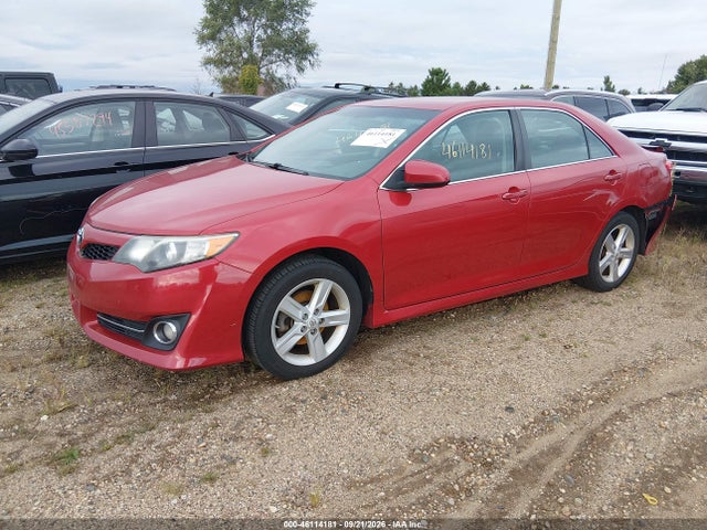 46114181 :رقم المزاد ، 4T1BF1FK7CU606975 vin ، 2012 Toyota Camry Se مزاد بيع