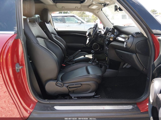 46114230 :رقم المزاد ، WMWXP7C57F2A58324 vin ، 2015 Mini Hardtop Cooper S مزاد بيع