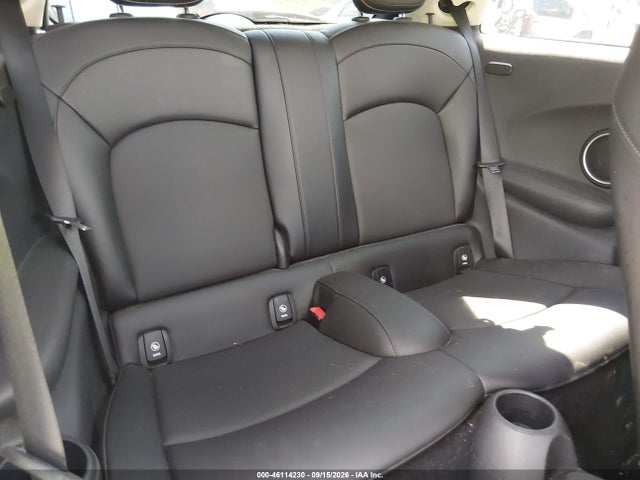 46114230 :رقم المزاد ، WMWXP7C57F2A58324 vin ، 2015 Mini Hardtop Cooper S مزاد بيع