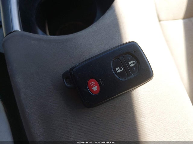 2014 Toyota Prius Two მანქანა იყიდება აუქციონზე, vin: JTDKN3DU9E1810558, აუქციონის ნომერი: 46114387