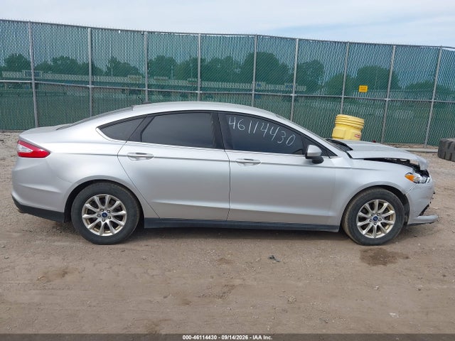 46114430 :رقم المزاد ، 3FA6P0G72FR131101 vin ، 2015 Ford Fusion S مزاد بيع